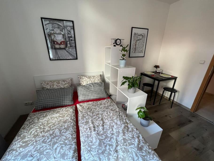 Apartamento Modern Krymska & Francouzska Street